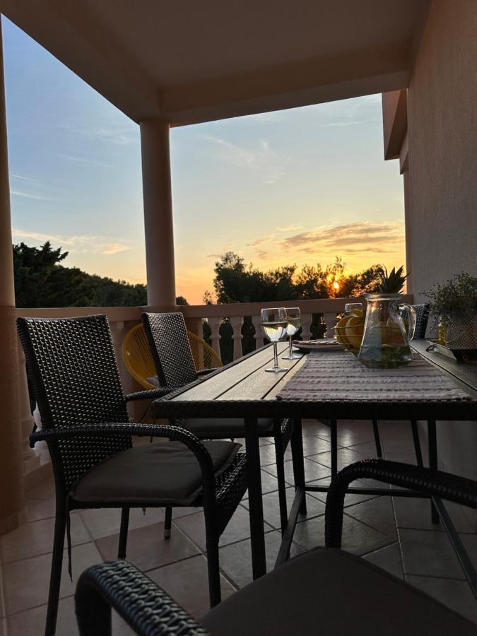 Marela Apartments Drage Bagian luar foto