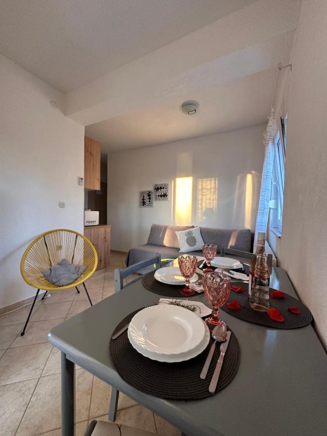 Marela Apartments Drage Bagian luar foto